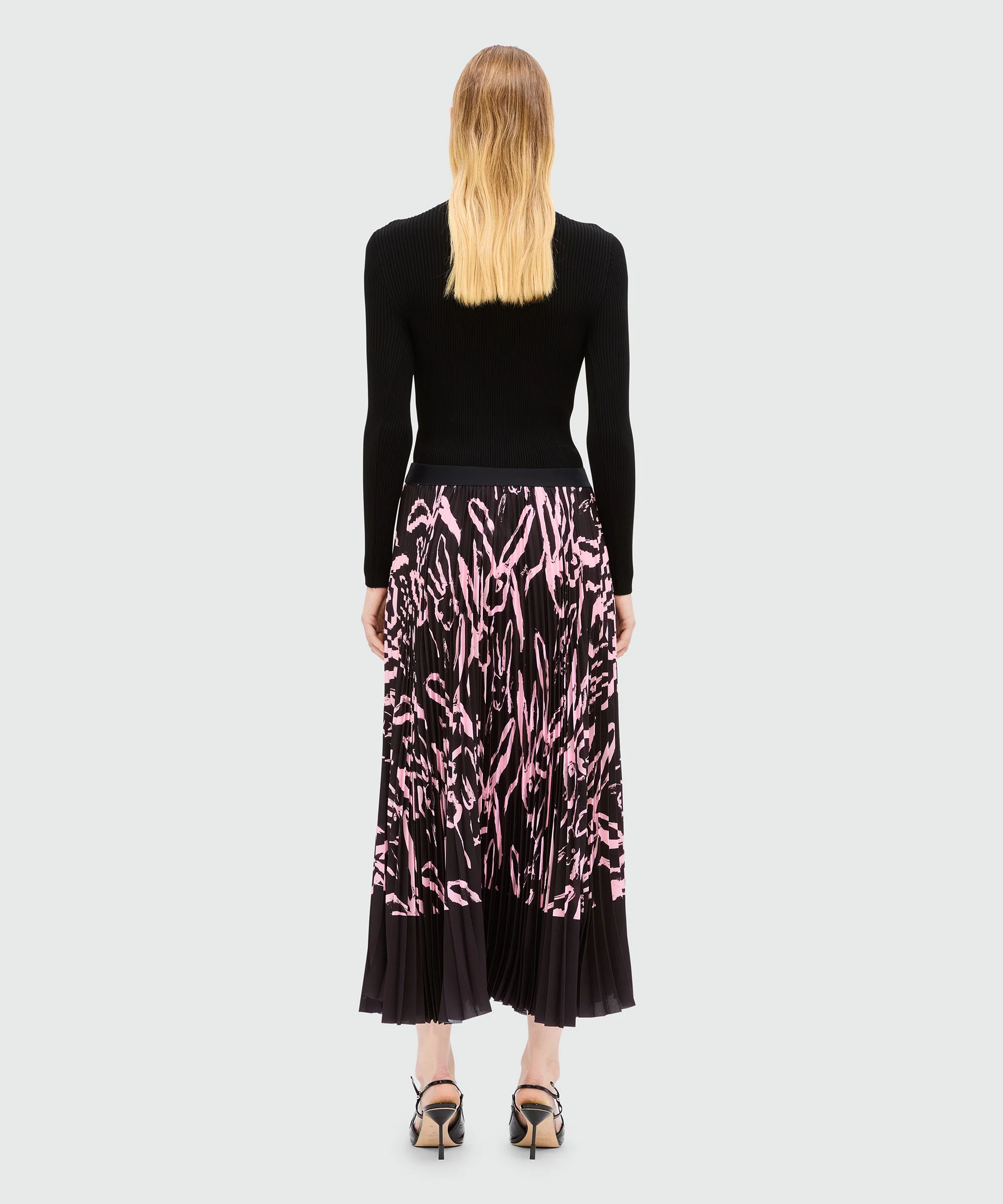 Black pleated midi skirt with "Sketched Bunnies" print - Image 3