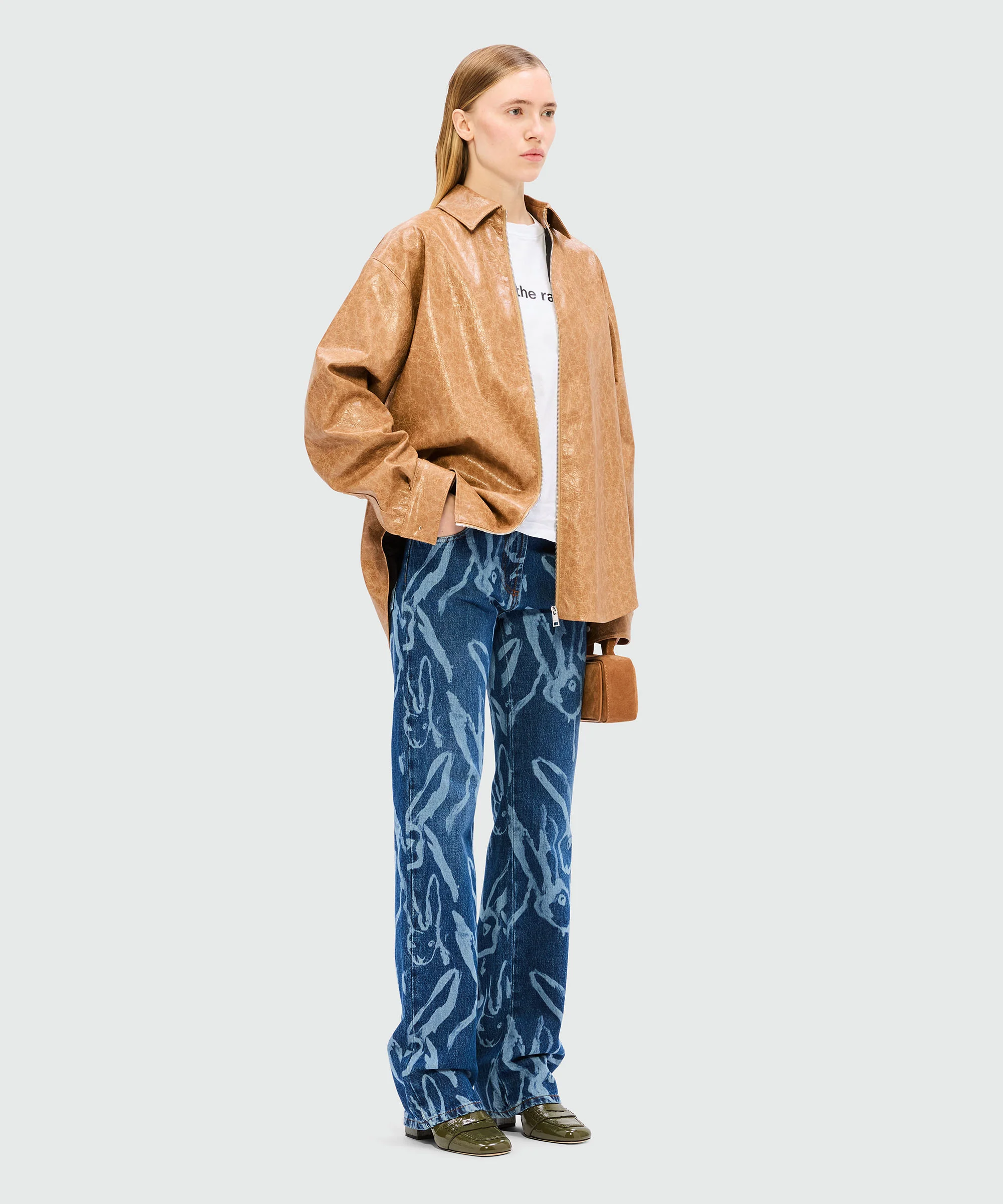 Blue denim trousers with "Sketched Bunnies" print - Image 4