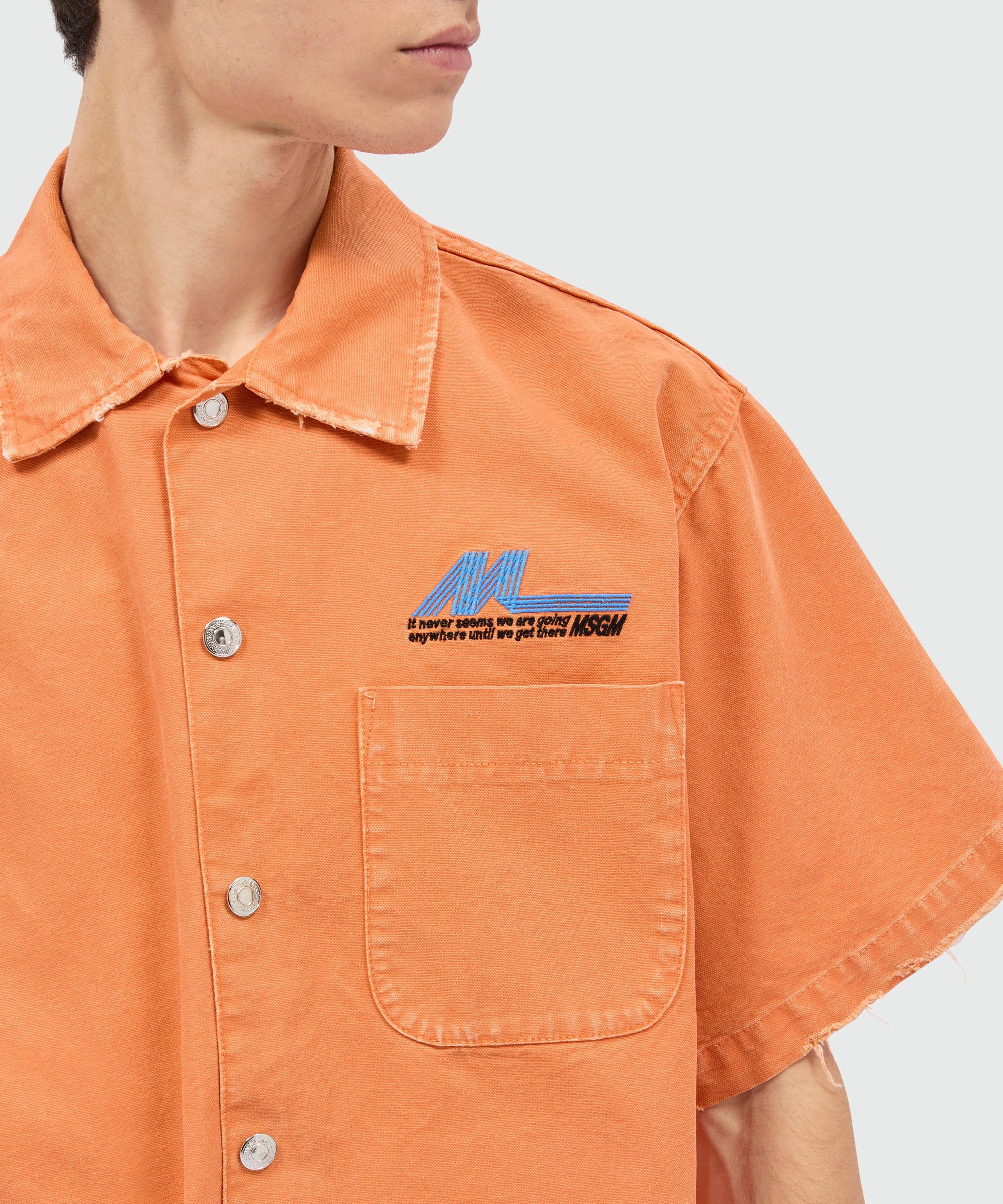 Orange cotton canvas short-sleeve shirt with enzyme wash - Image 5
