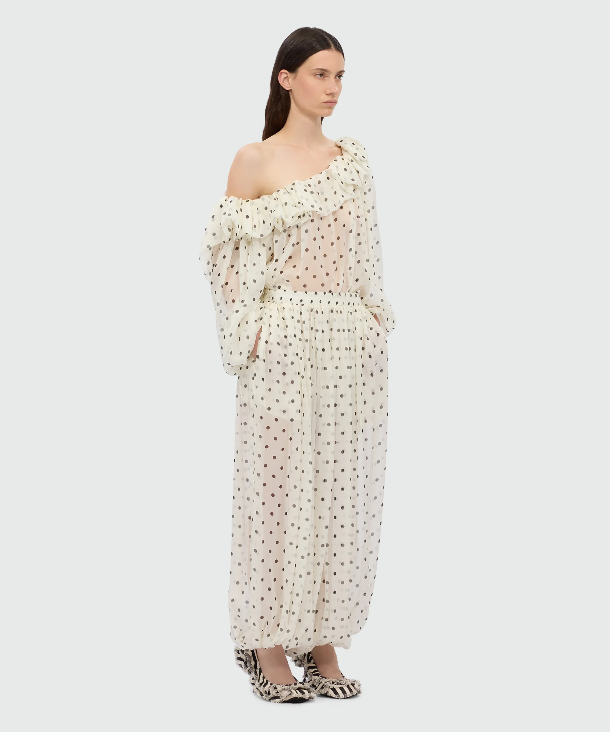 Polka dot chiffon blouse with maxi ruffle. - Image 5