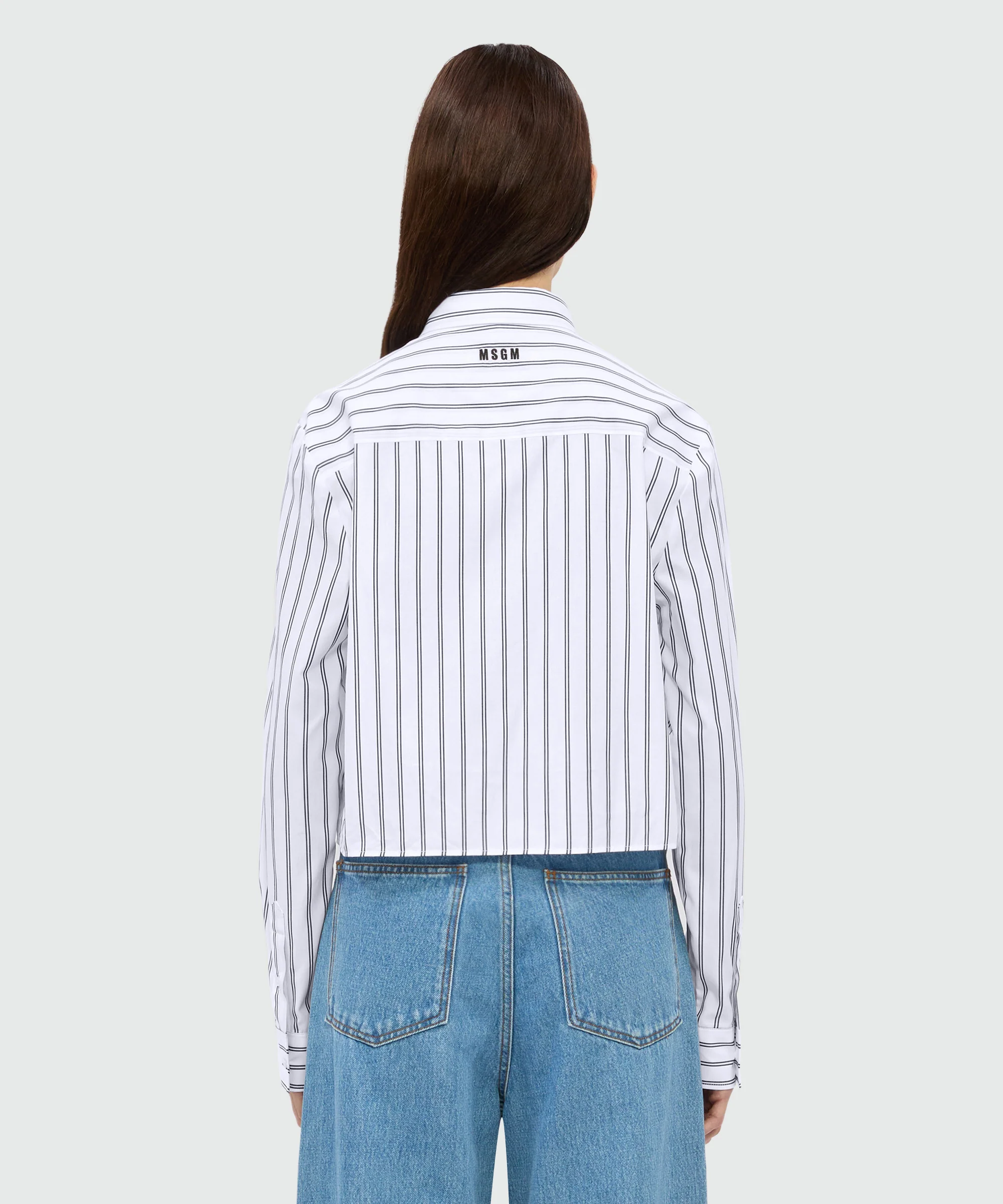 White cropped poplin shirt with "Bunny" patch - Image 3