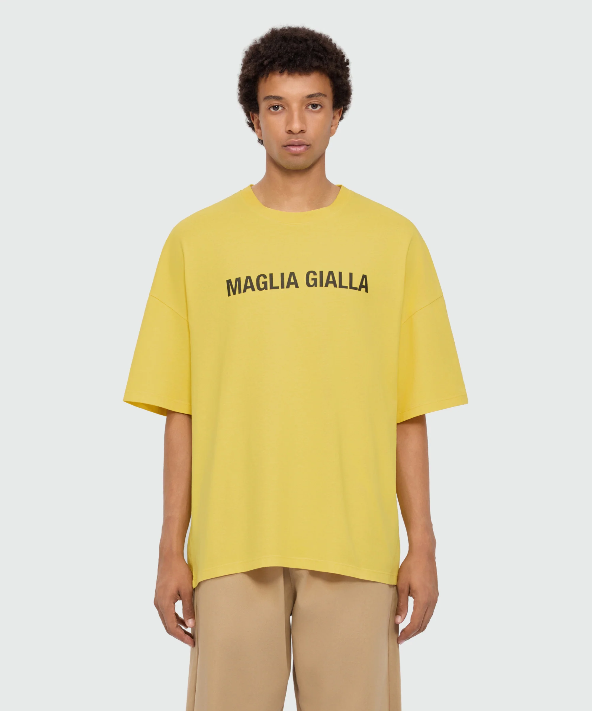 Yellow short-sleeve cotton jersey T-shirt with printed quote on the front - Image 2