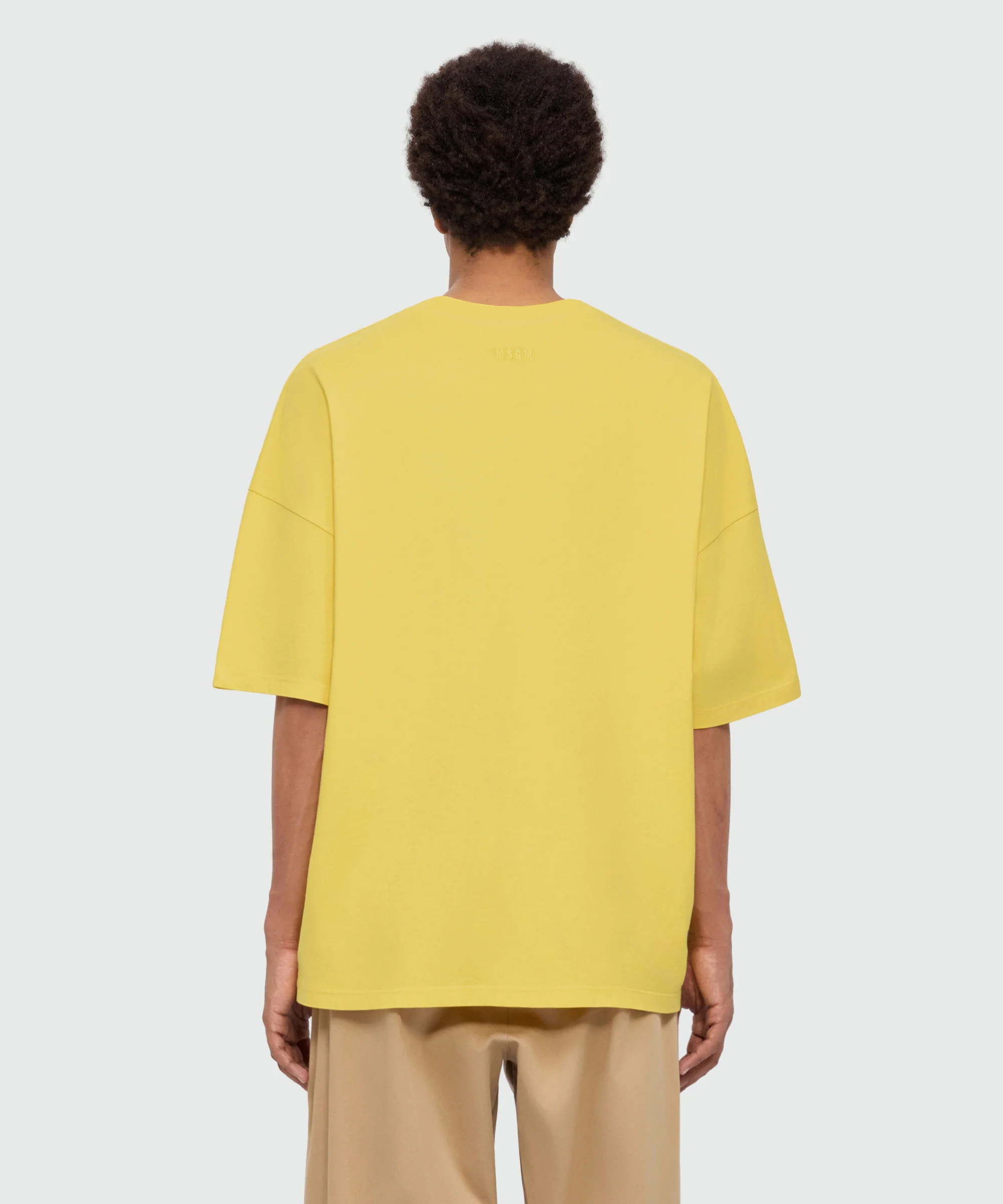 Yellow short-sleeve cotton jersey T-shirt with printed quote on the front - Image 3